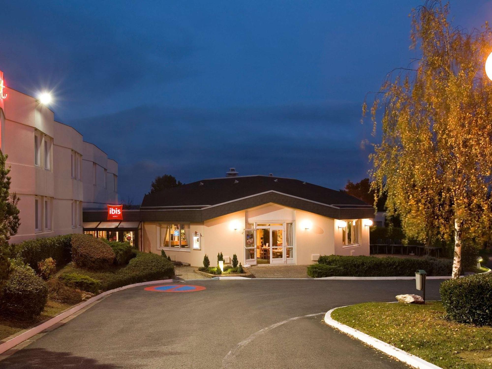 Отель Ibis Chalons En Champagne Экстерьер фото